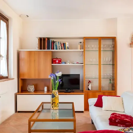 Caini Apartment *